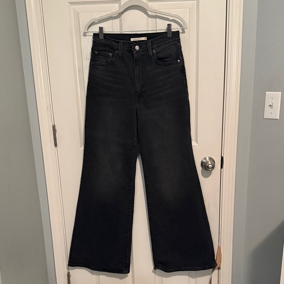 Levi’s Ribcage Bell Black Jeans - Picture 1 of 2